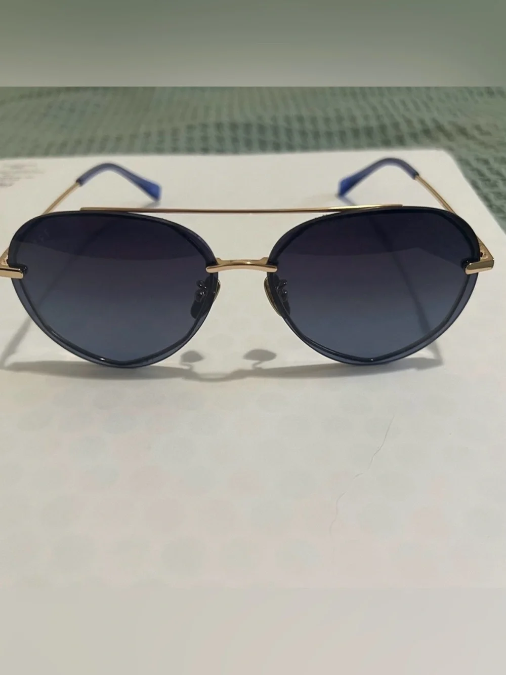 Diff polarized sunglasses